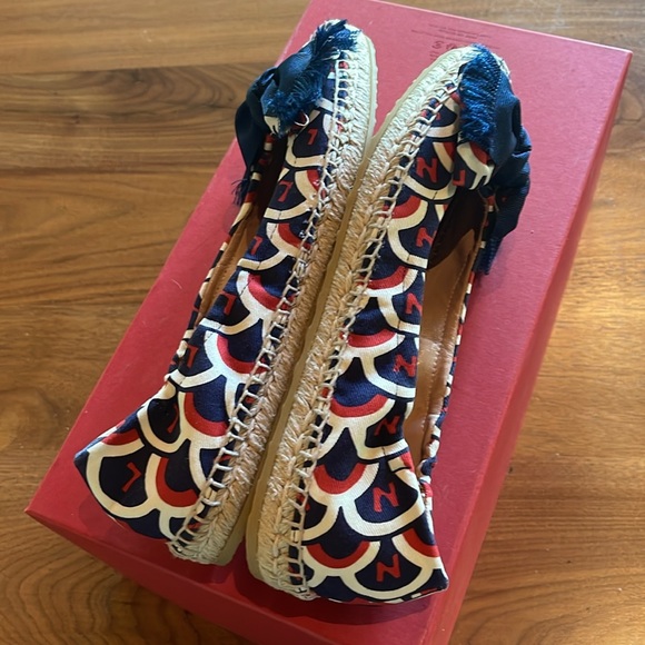 New Valentino Garavani Espadrille Flats - Picture 8 of 12